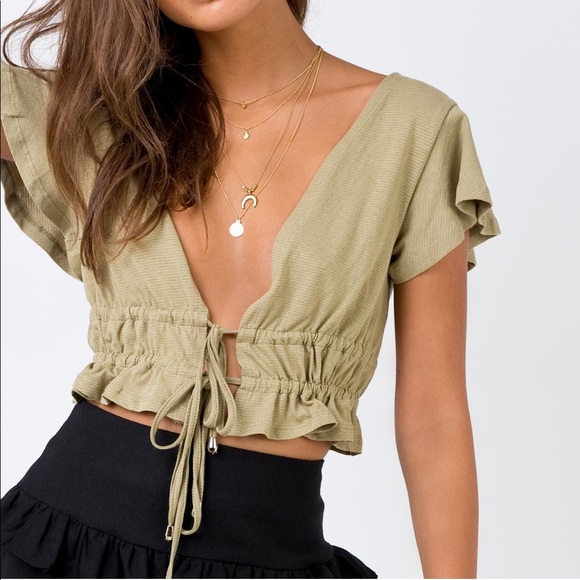 Princess Polly Tops - Princess Polly Jamison Reid Crop Top Size 6